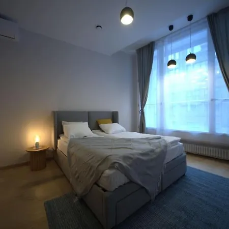 Апартаменты Bright 3br In Old Town Ac Control